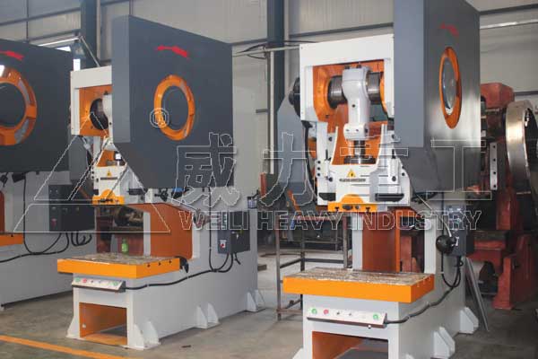 160噸機械沖床車間現(xiàn)貨